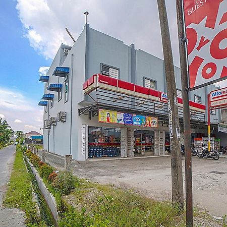 מדאן Oyo 90637 Rumah Ni Karo מראה חיצוני תמונה