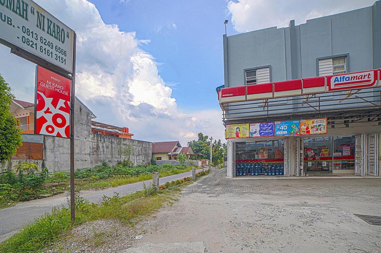 מדאן Oyo 90637 Rumah Ni Karo מראה חיצוני תמונה