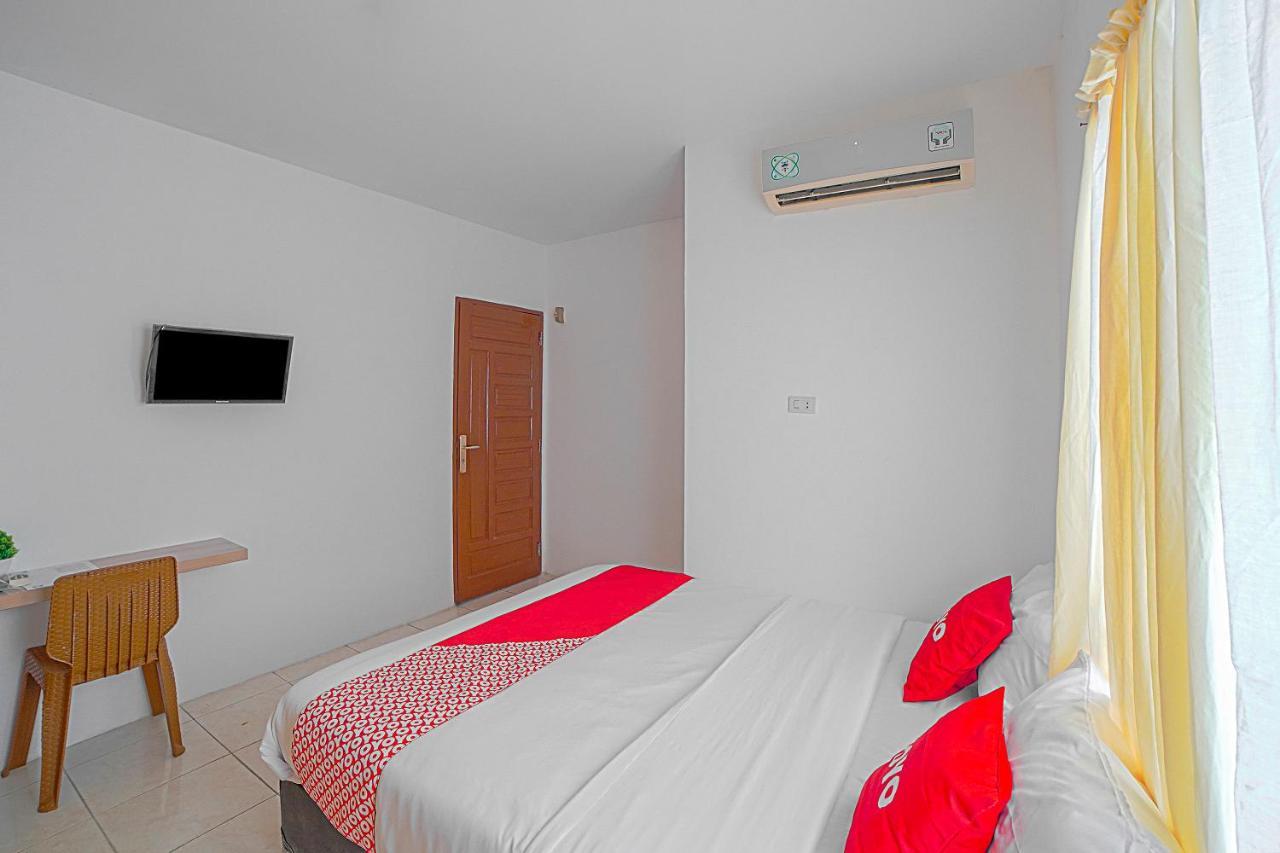 מדאן Oyo 90637 Rumah Ni Karo מראה חיצוני תמונה
