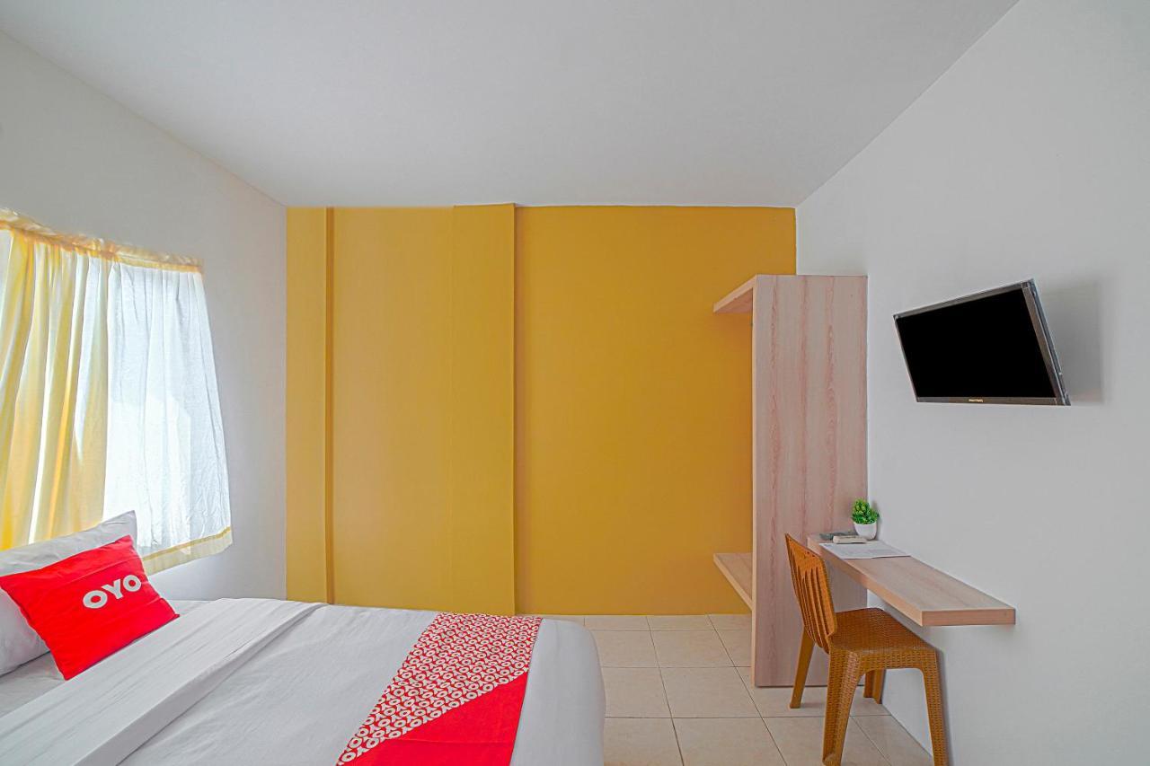 מדאן Oyo 90637 Rumah Ni Karo מראה חיצוני תמונה