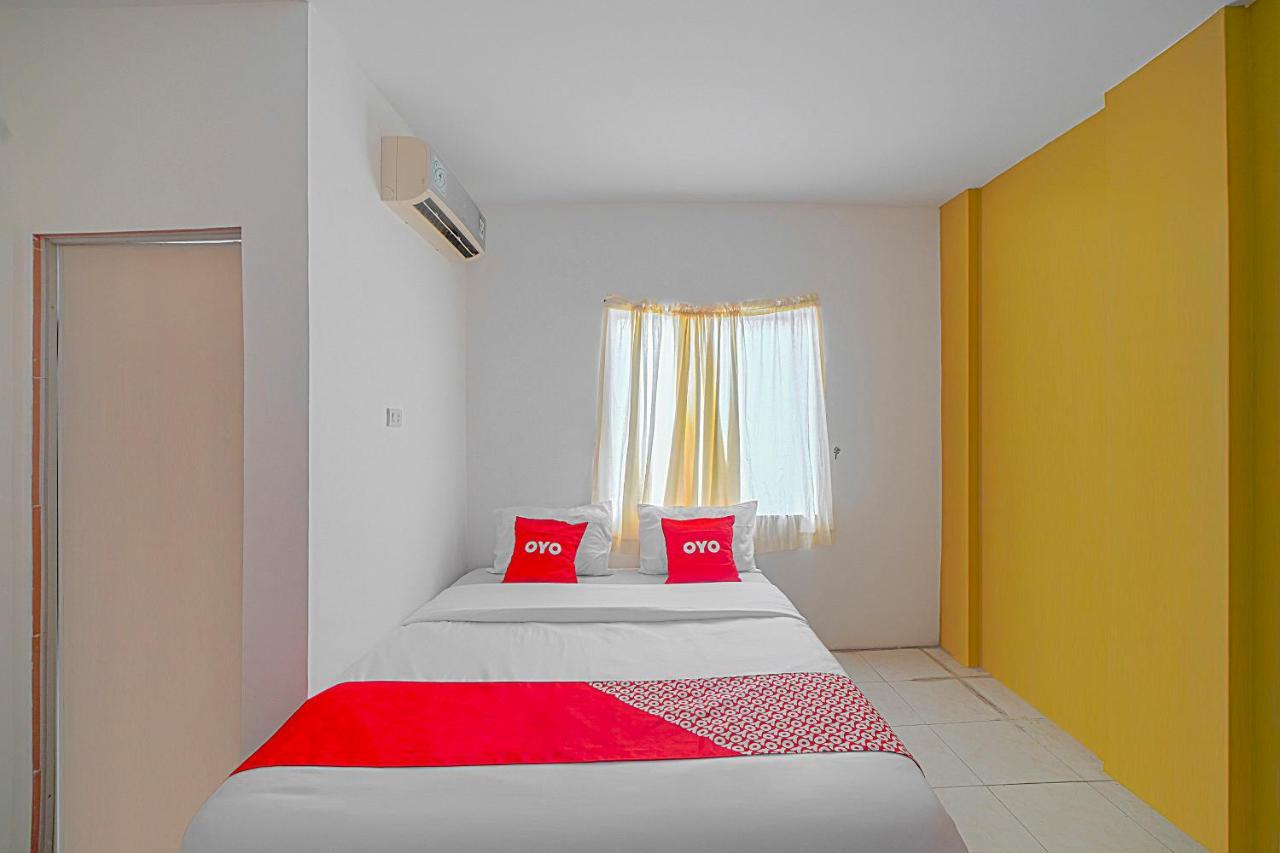 מדאן Oyo 90637 Rumah Ni Karo מראה חיצוני תמונה