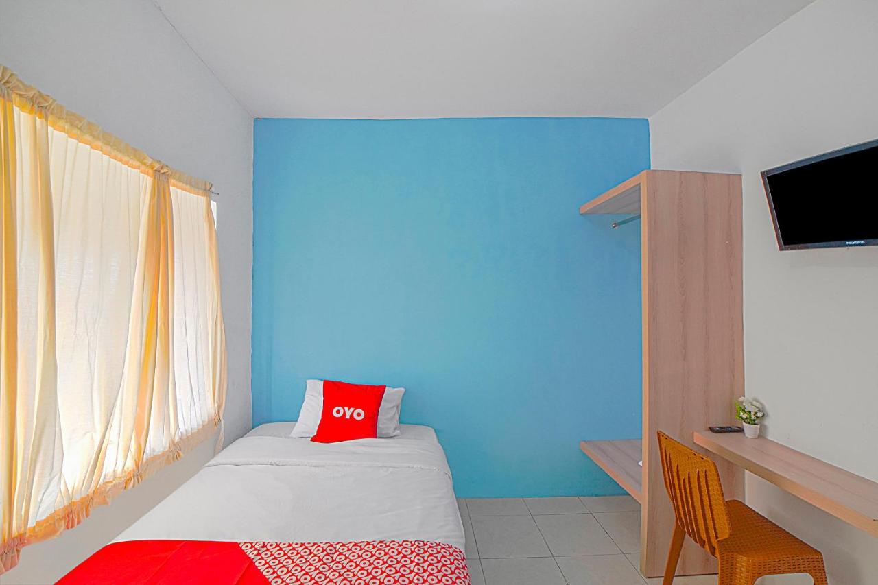 מדאן Oyo 90637 Rumah Ni Karo מראה חיצוני תמונה